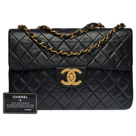 sac chanel timeless jumbo maxi en cuir d'agneau matelasse noir|Chanel .